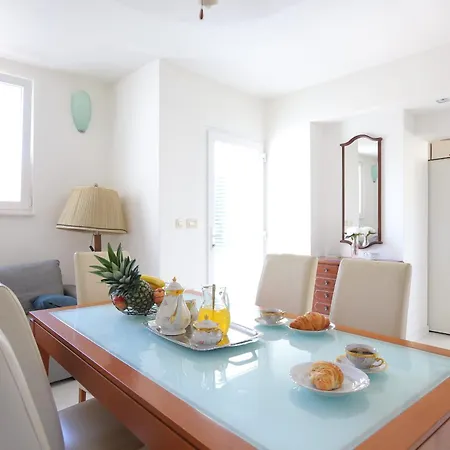 Seaside House Slatine, Ciovo - 16343 * 特罗吉尔