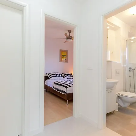 Seaside House Slatine, Ciovo - 16343 *