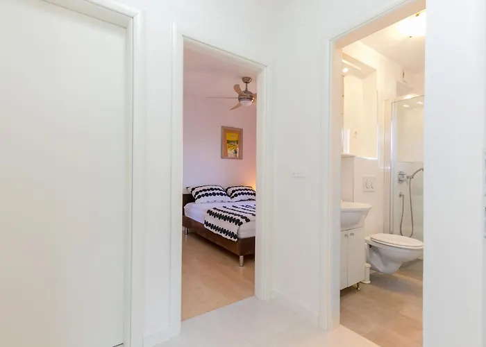 Seaside House Slatine, Ciovo - 16343 *