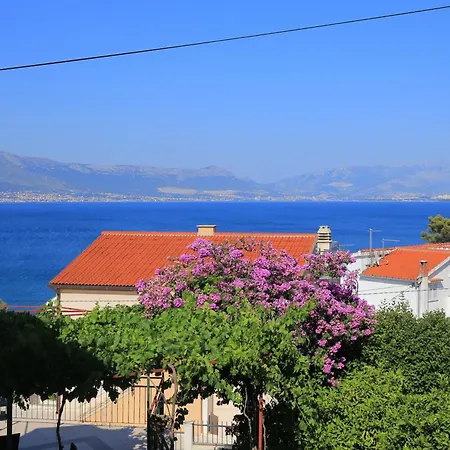 Apartment By The Sea Slatine, Ciovo - 16343